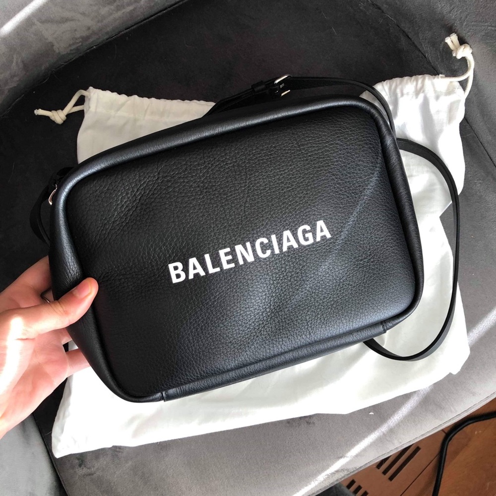Balenciaga everyday camera S bag